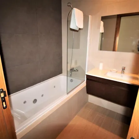 T2 Rocha Prime Sea View Penthouse *