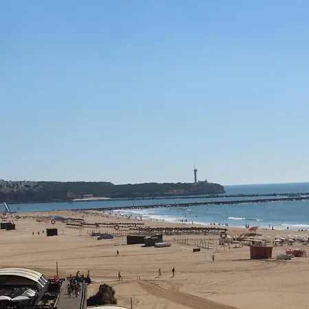 T2 Rocha Prime Sea View Penthouse *