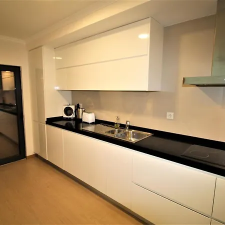 T2 Rocha Prime Sea View Penthouse * Portimao